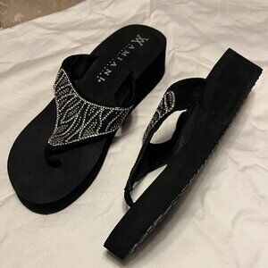 AMIANI FLIP FLOPS